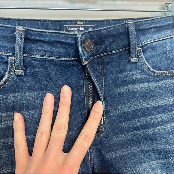 Abercrombie Harper Ankle Jeans sz 26 *short* Dark Wash Blue Skinny Denim Raw Hem - Picture 3 of 10